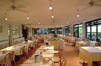 瓦莱维德酒店 3*